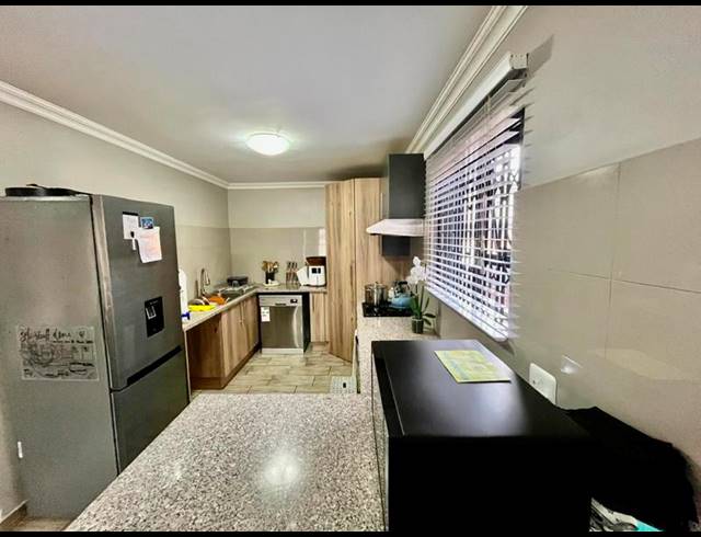 3 BEDROOM TOWNHOUSE FOR SALE IN MONTANA TUINE